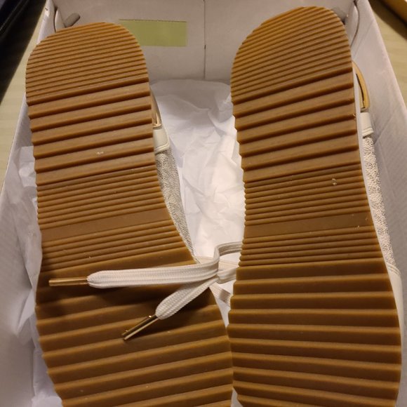 MK Monique Trainer - Picture 3 of 3